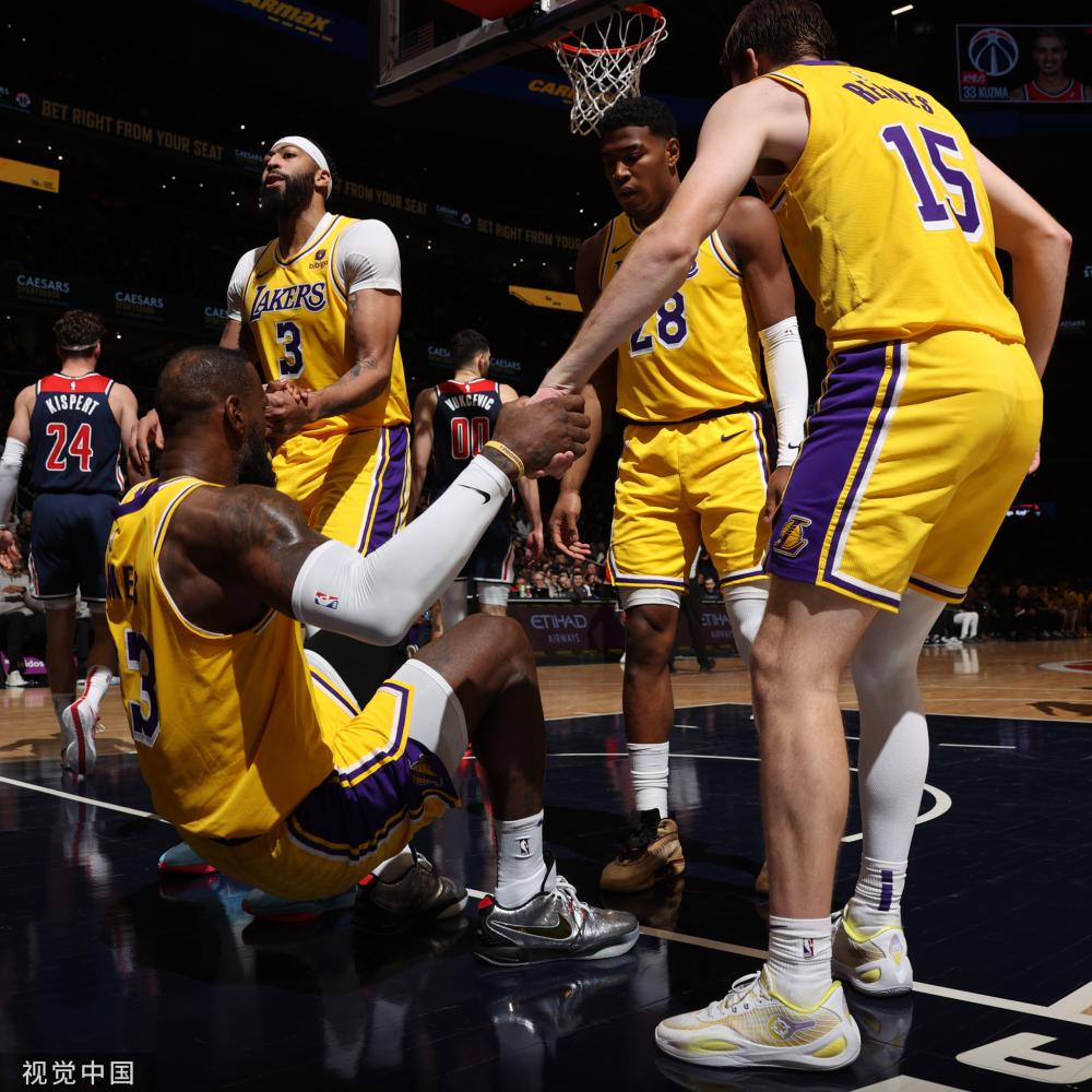 包括他在欧 包括他在欧